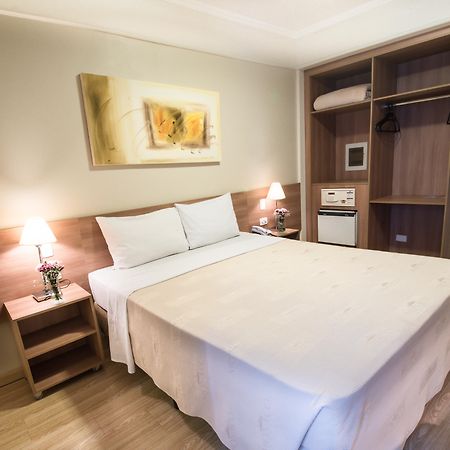 Summit Hotel Monaco Гуарульюс Екстер'єр фото